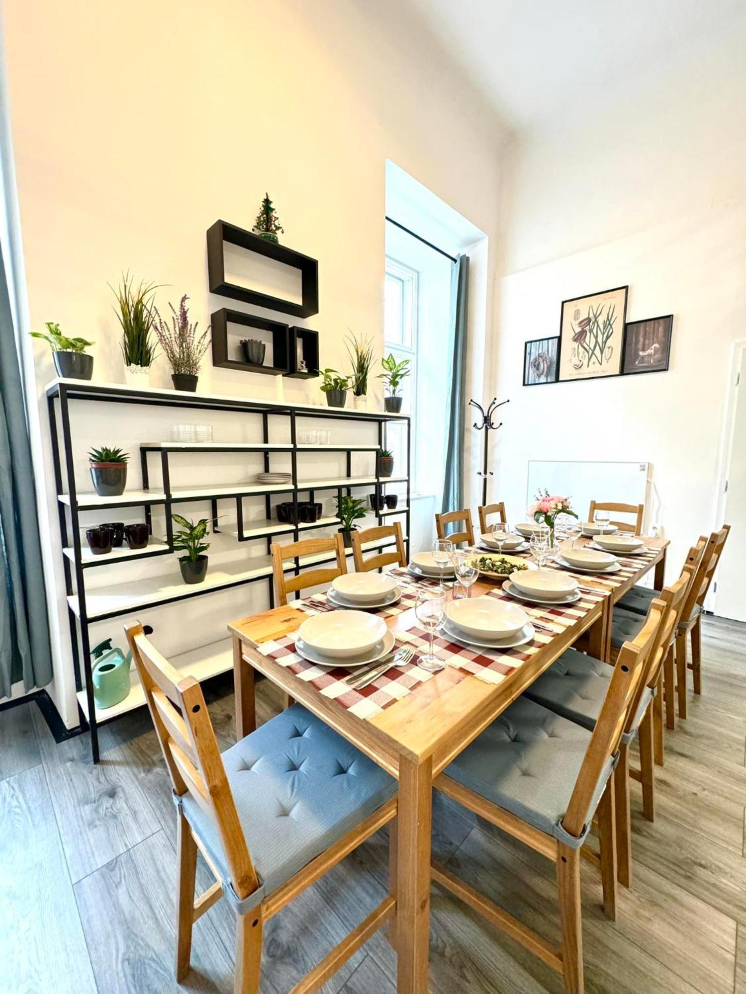 Stunning & Spacious 2bdr Apt In Center Prag